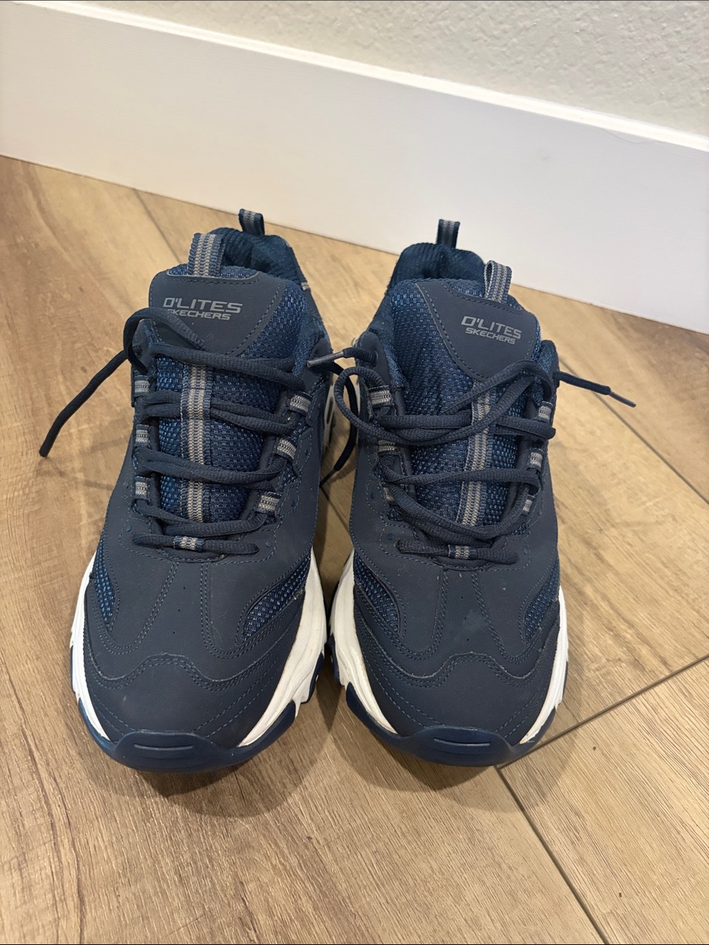 Skechers Mens Navy and White D'Lites Athletic Sneakers - Picture 2 of 11